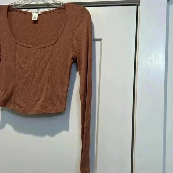 Bozzolo rustic brown colored crop top size small. - Picture 2 of 6